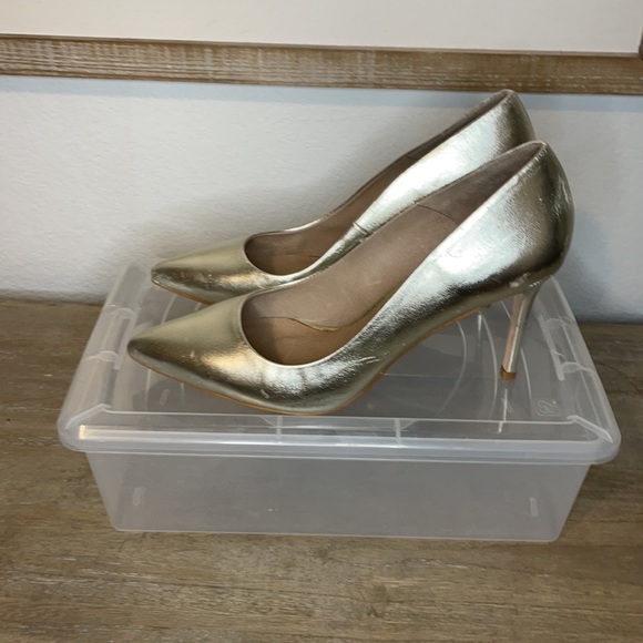 Saks fifth Avenue heels - Picture 2 of 7